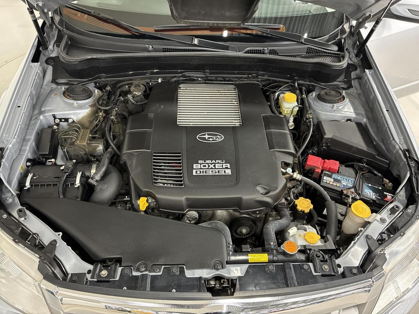 SUBARU Forester 2012