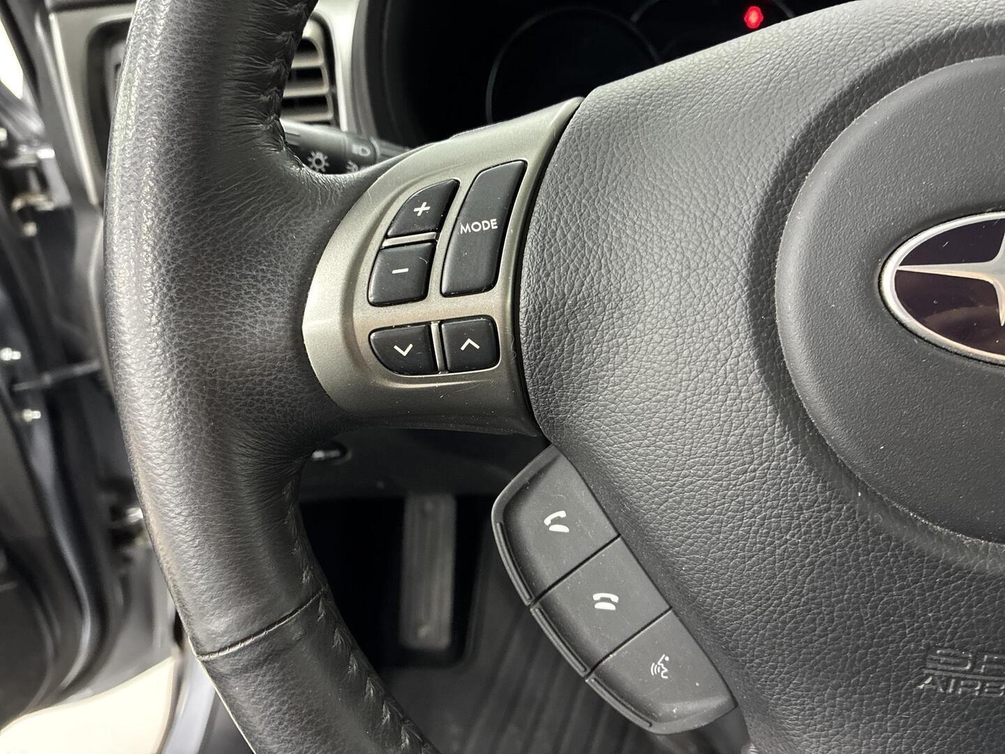 SUBARU Forester 2012