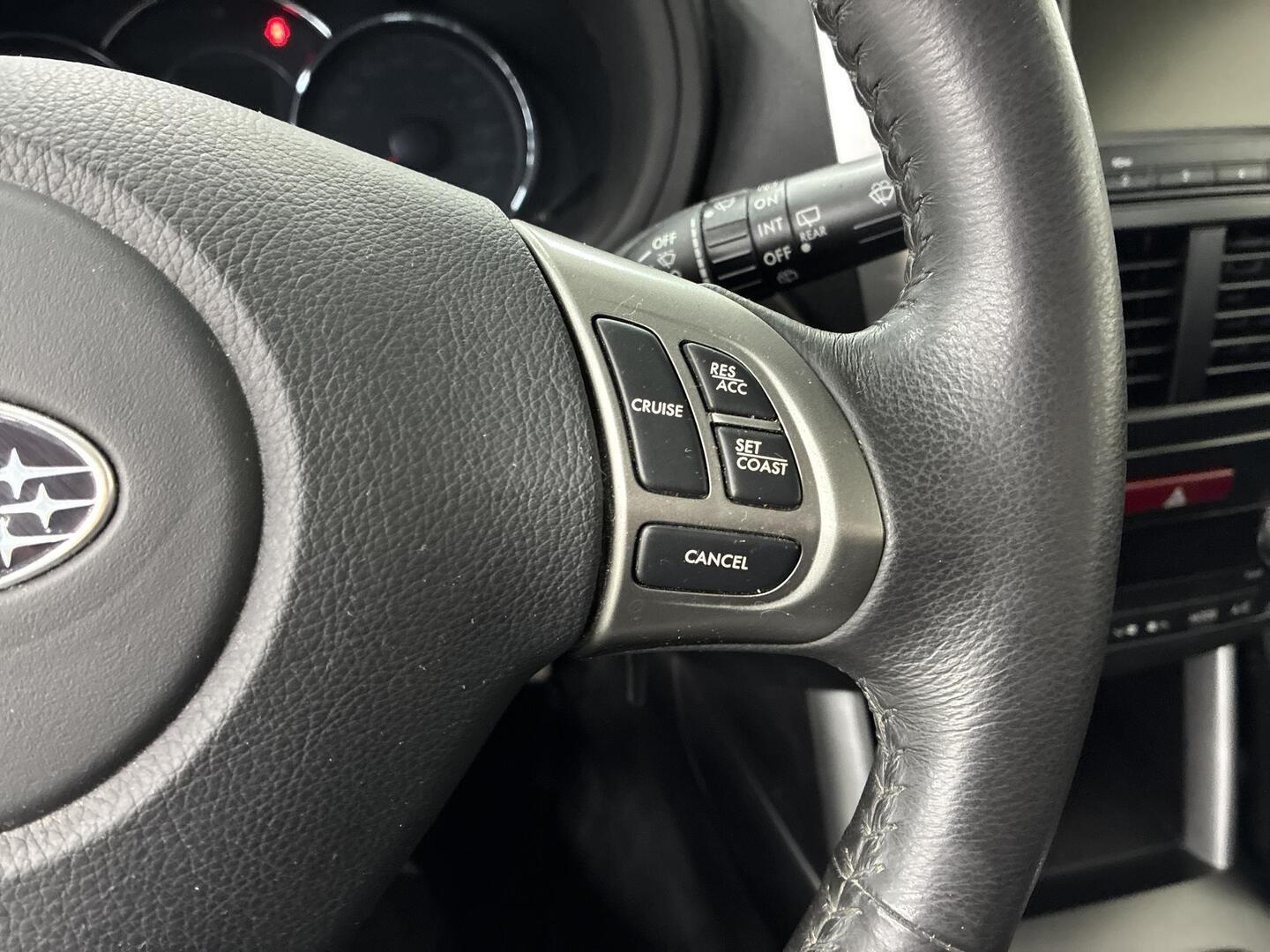 SUBARU Forester 2012