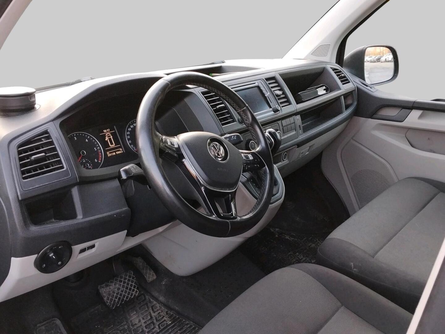 VOLKSWAGEN Transporter 2016