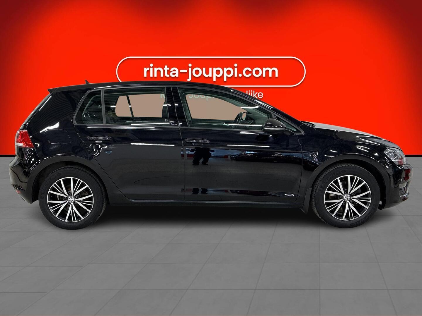 VOLKSWAGEN Golf 2016