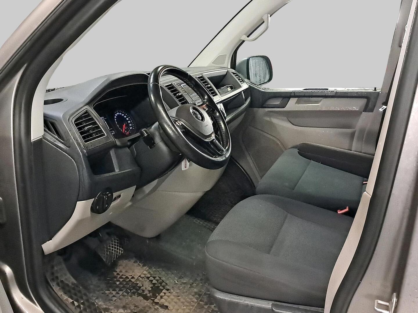 VOLKSWAGEN Transporter 2017