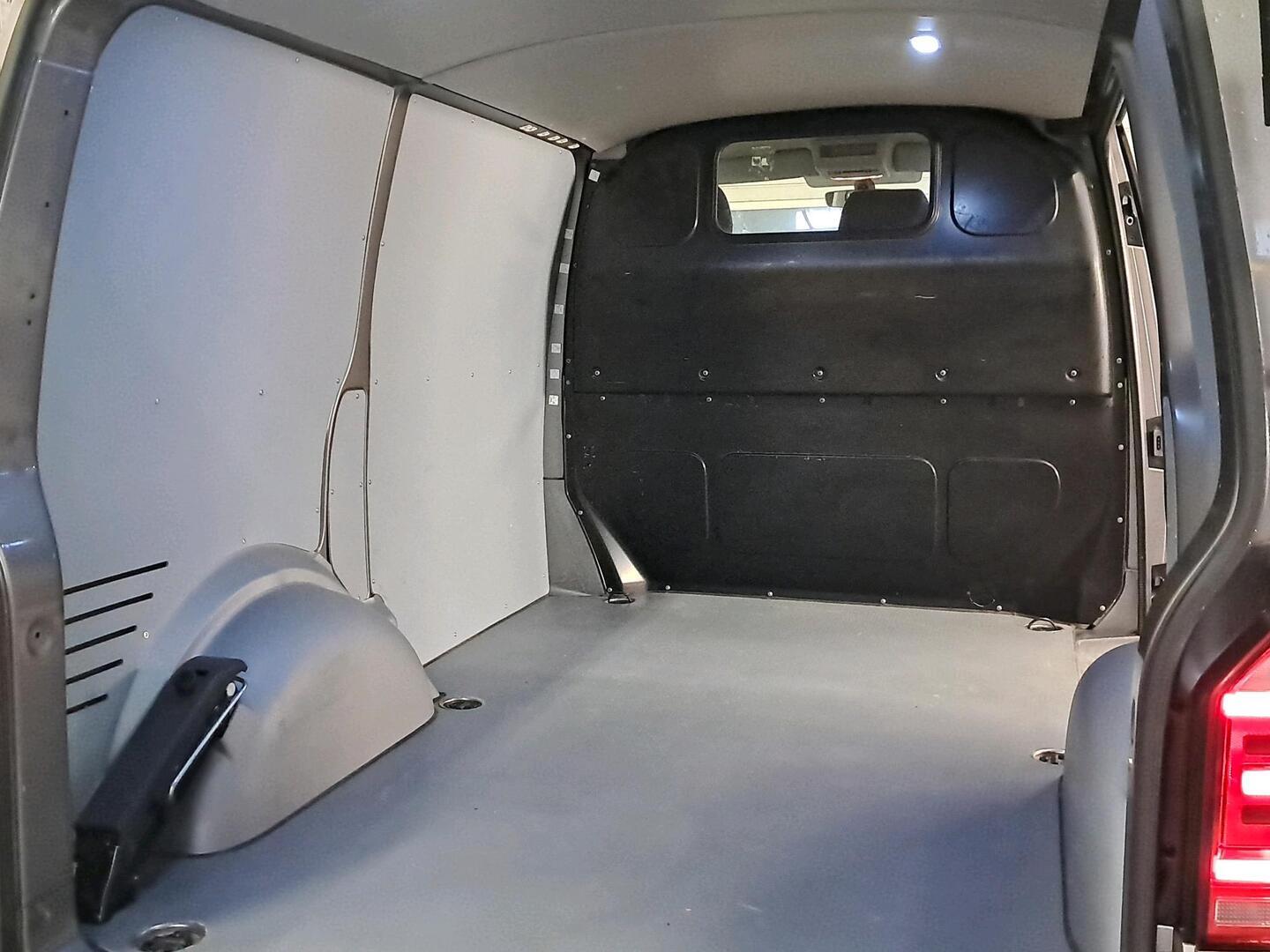 VOLKSWAGEN Transporter 2017