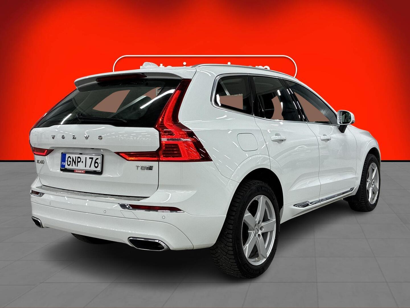 VOLVO XC60 2019