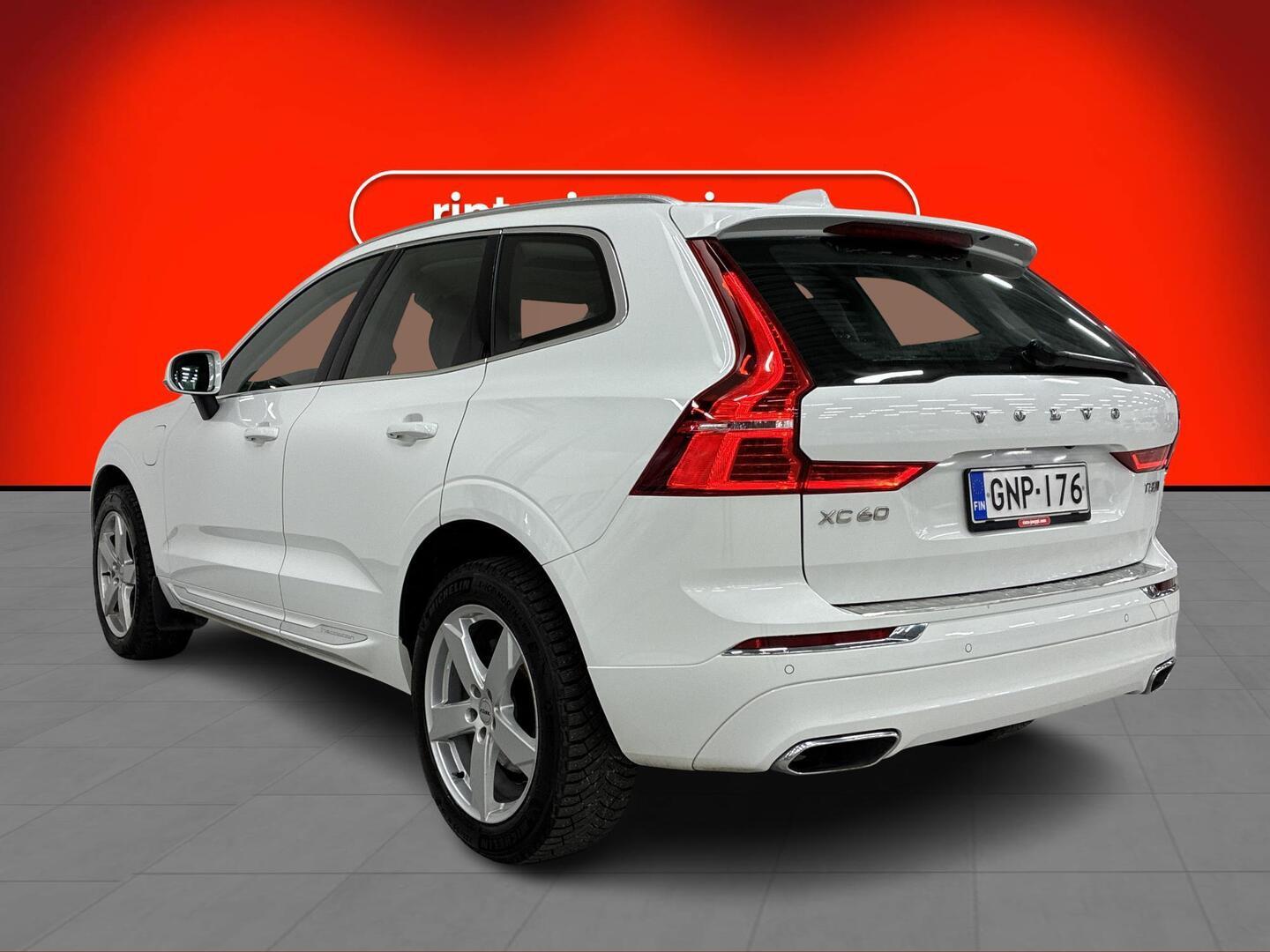VOLVO XC60 2019