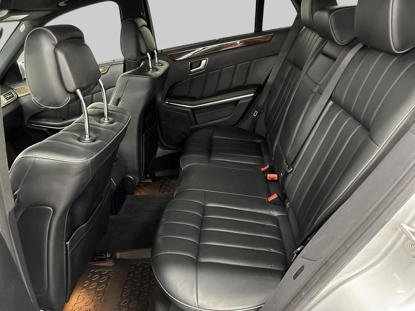 MERCEDES-BENZ E 2015