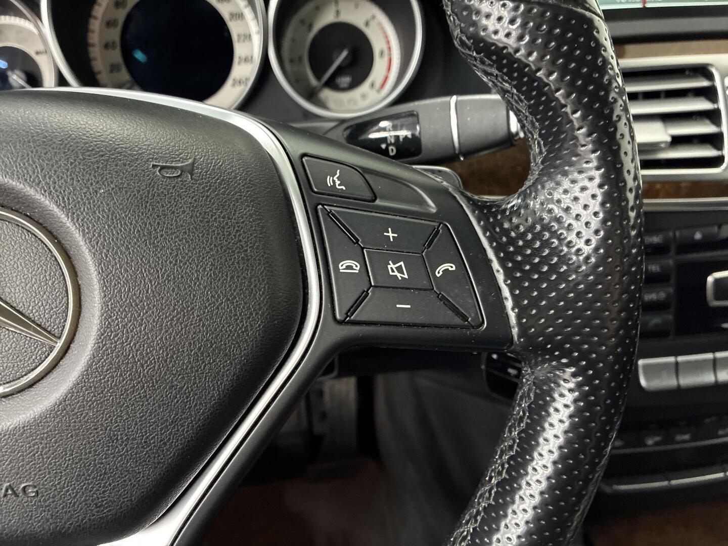 MERCEDES-BENZ E 2015