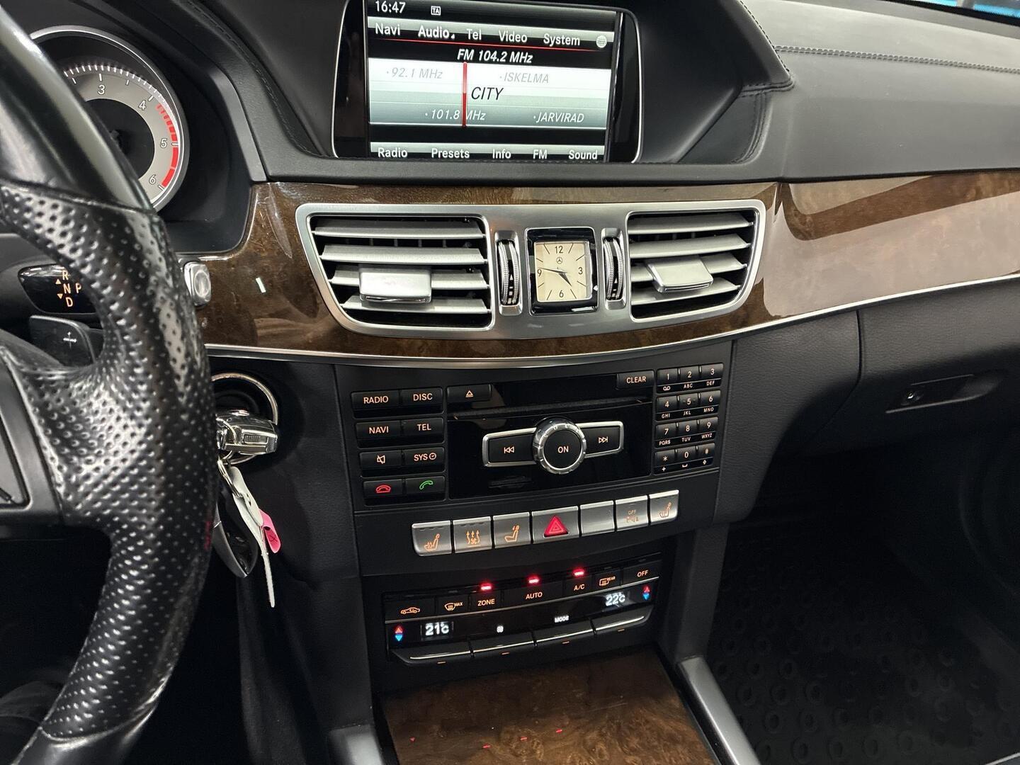 MERCEDES-BENZ E 2015