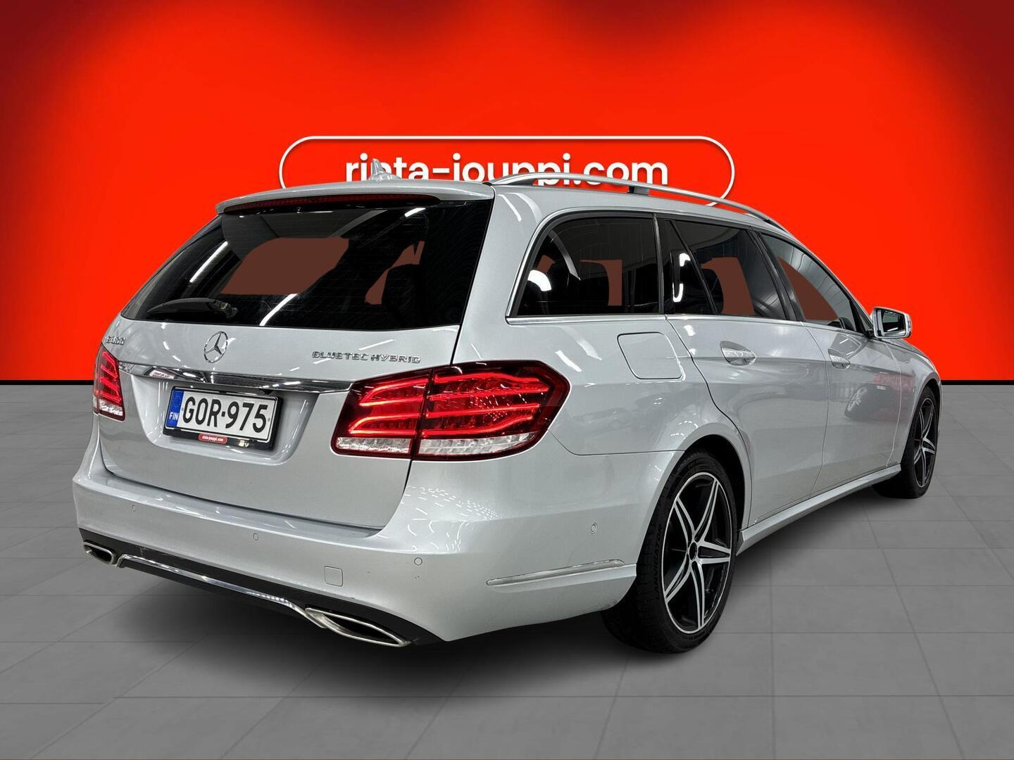 MERCEDES-BENZ E 2015