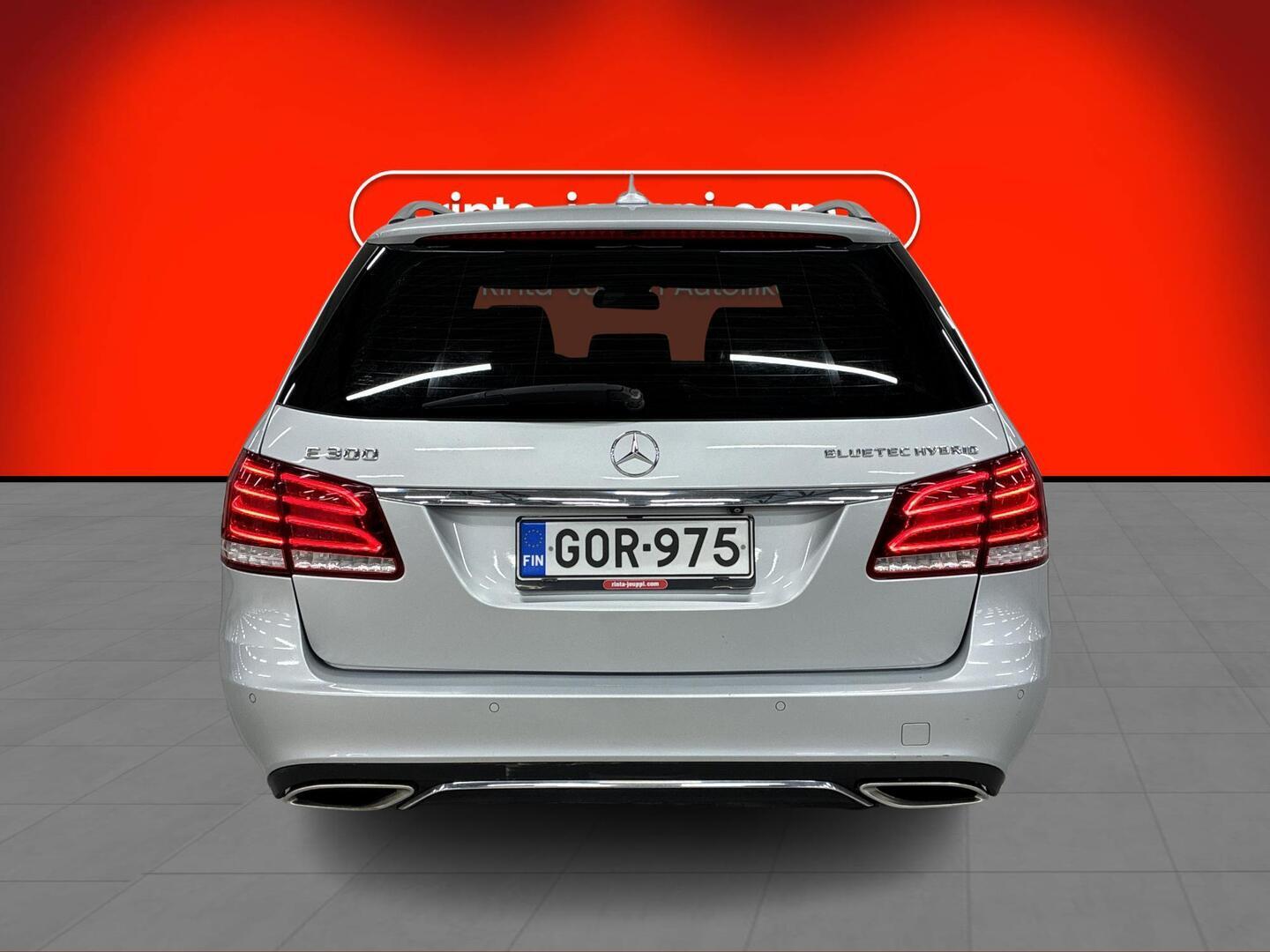 MERCEDES-BENZ E 2015