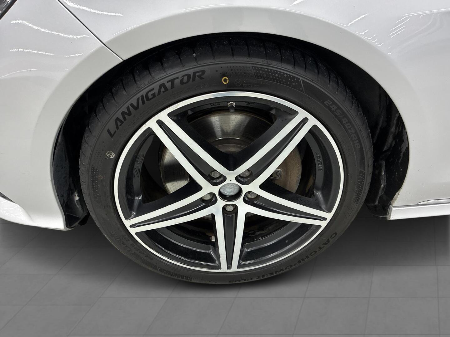 MERCEDES-BENZ E 2015