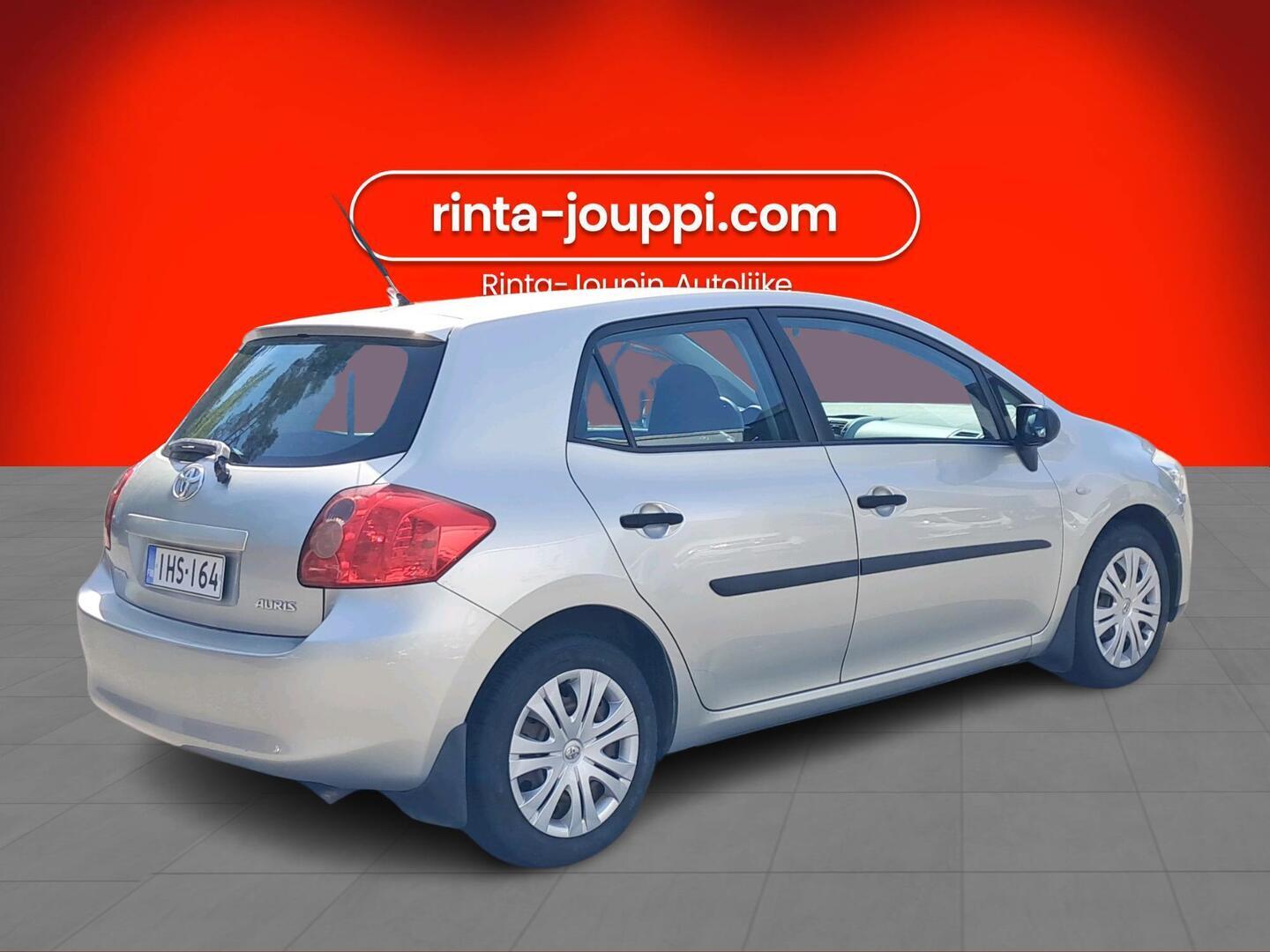 TOYOTA Auris 2009