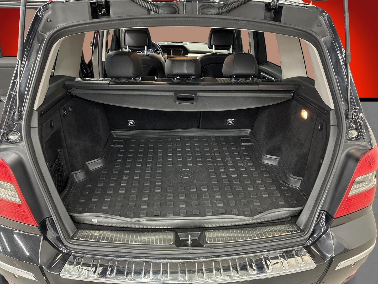 MERCEDES-BENZ GLK 2011