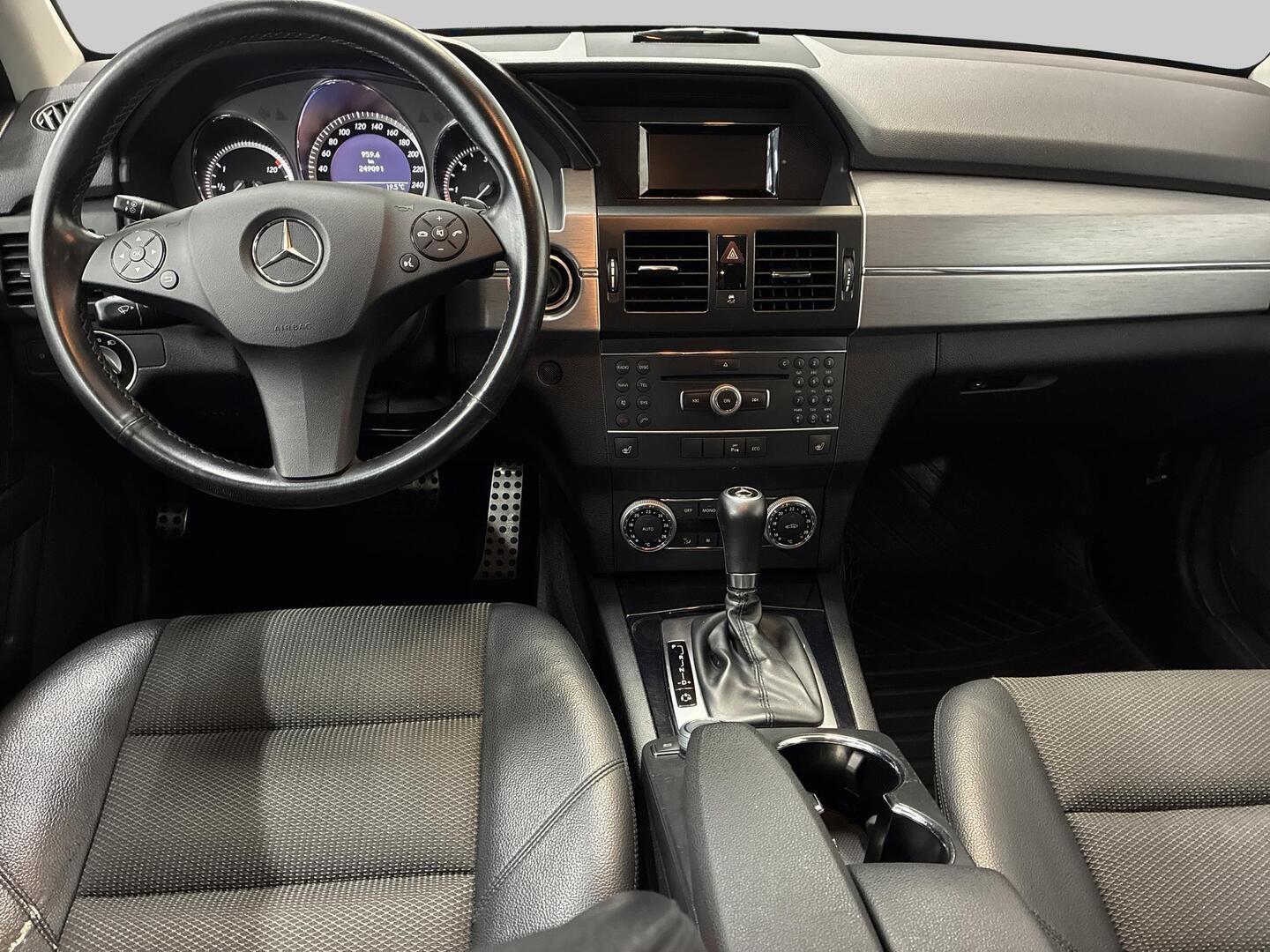 MERCEDES-BENZ GLK 2011