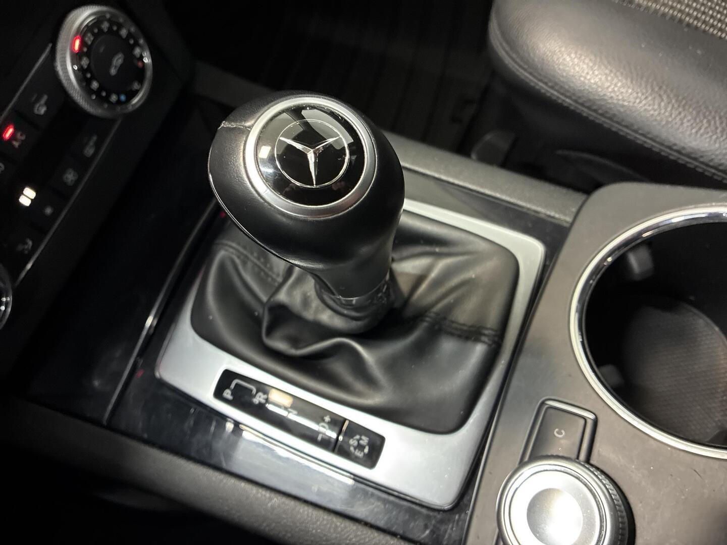 MERCEDES-BENZ GLK 2011
