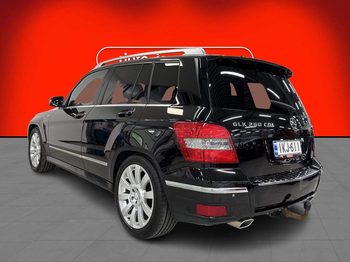 MERCEDES-BENZ GLK 2011