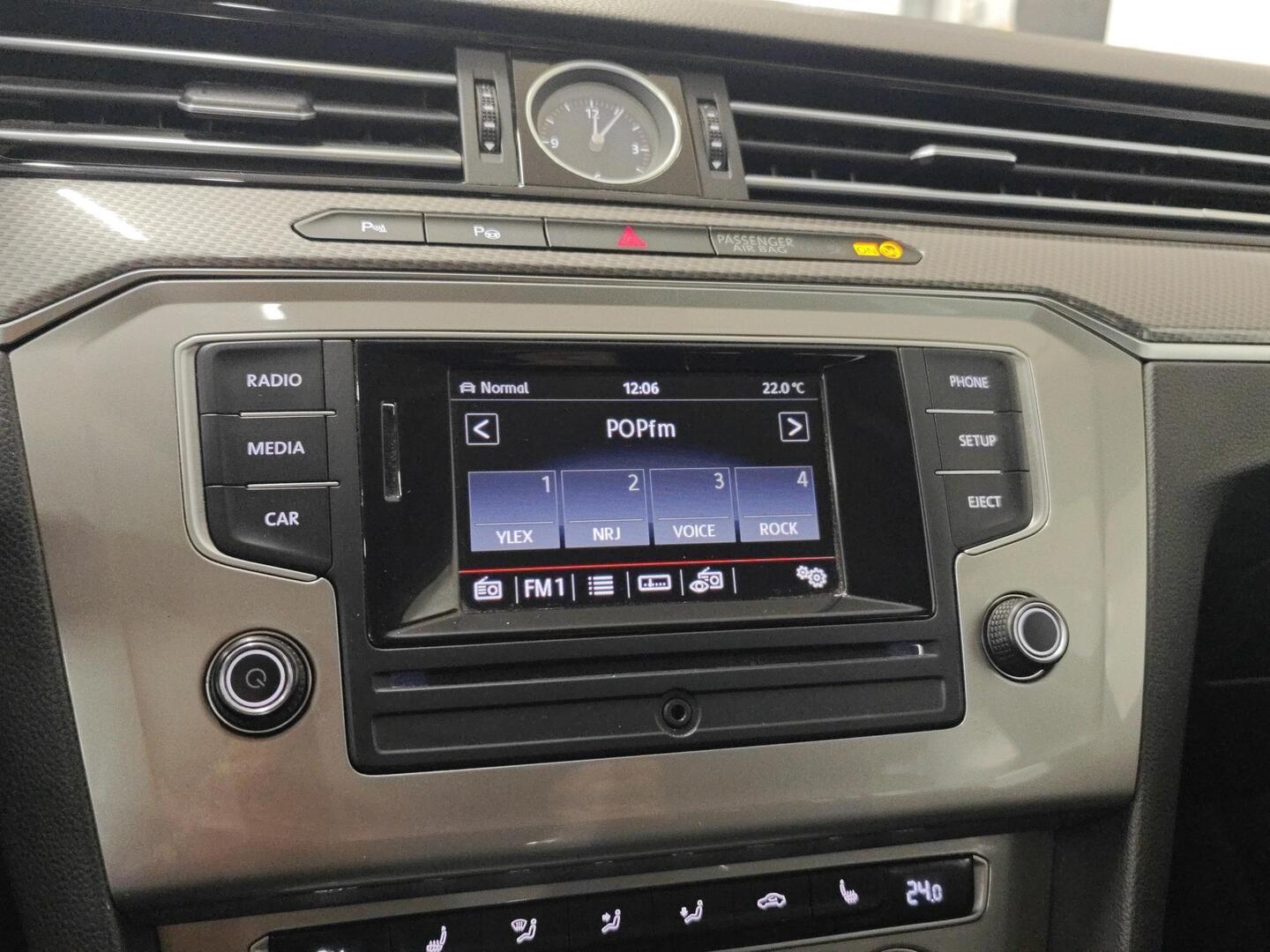 VOLKSWAGEN Passat 2016