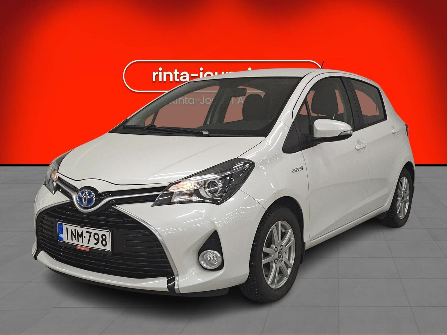 TOYOTA Yaris 2017
