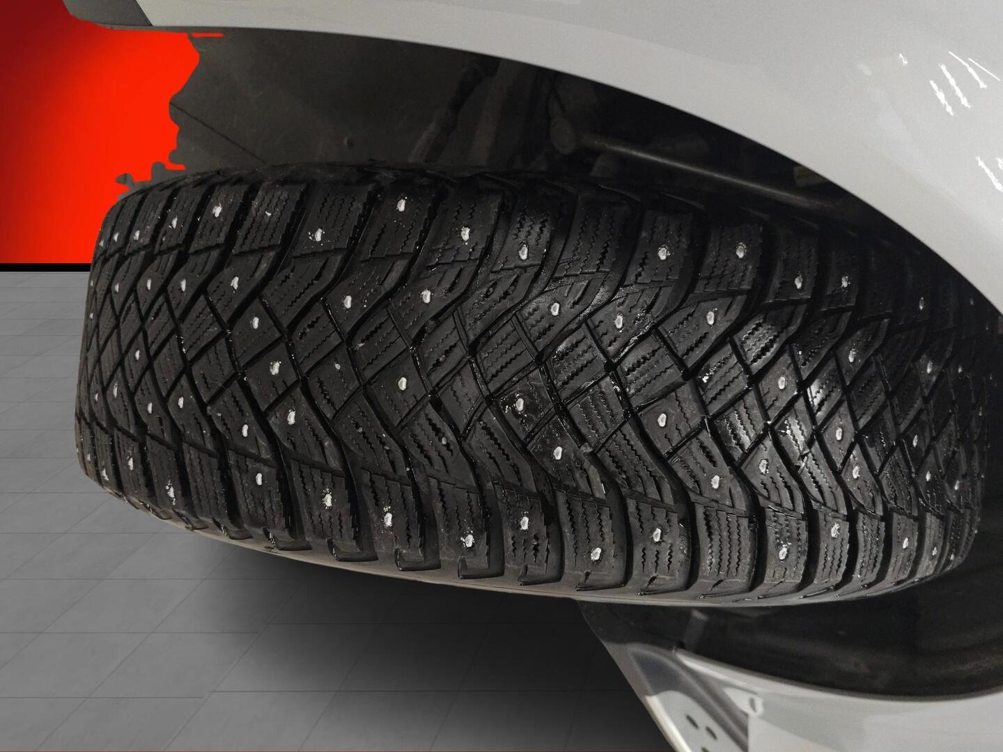 MERCEDES-BENZ EQC 2020