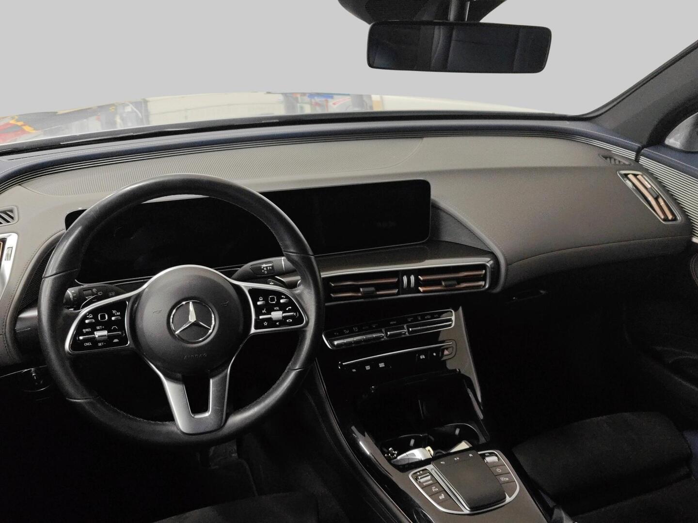 MERCEDES-BENZ EQC 2020