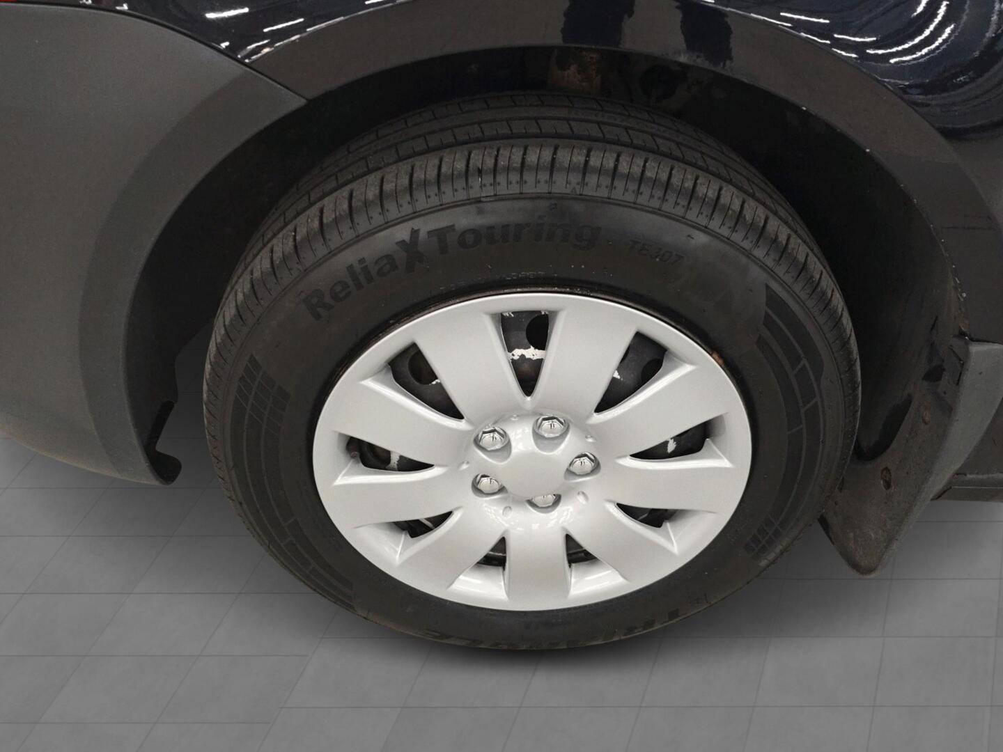 VOLKSWAGEN Caddy 2012