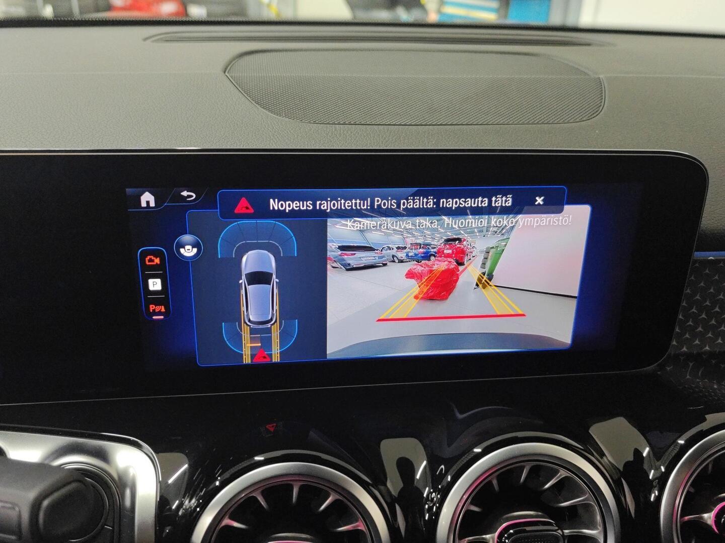 MERCEDES-BENZ EQB 2024