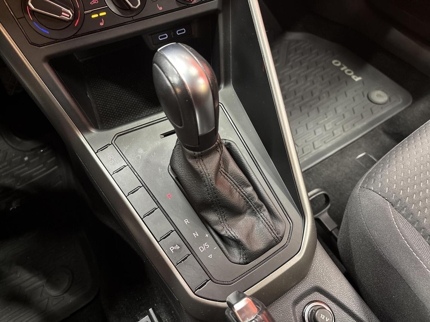 VOLKSWAGEN Polo 2021