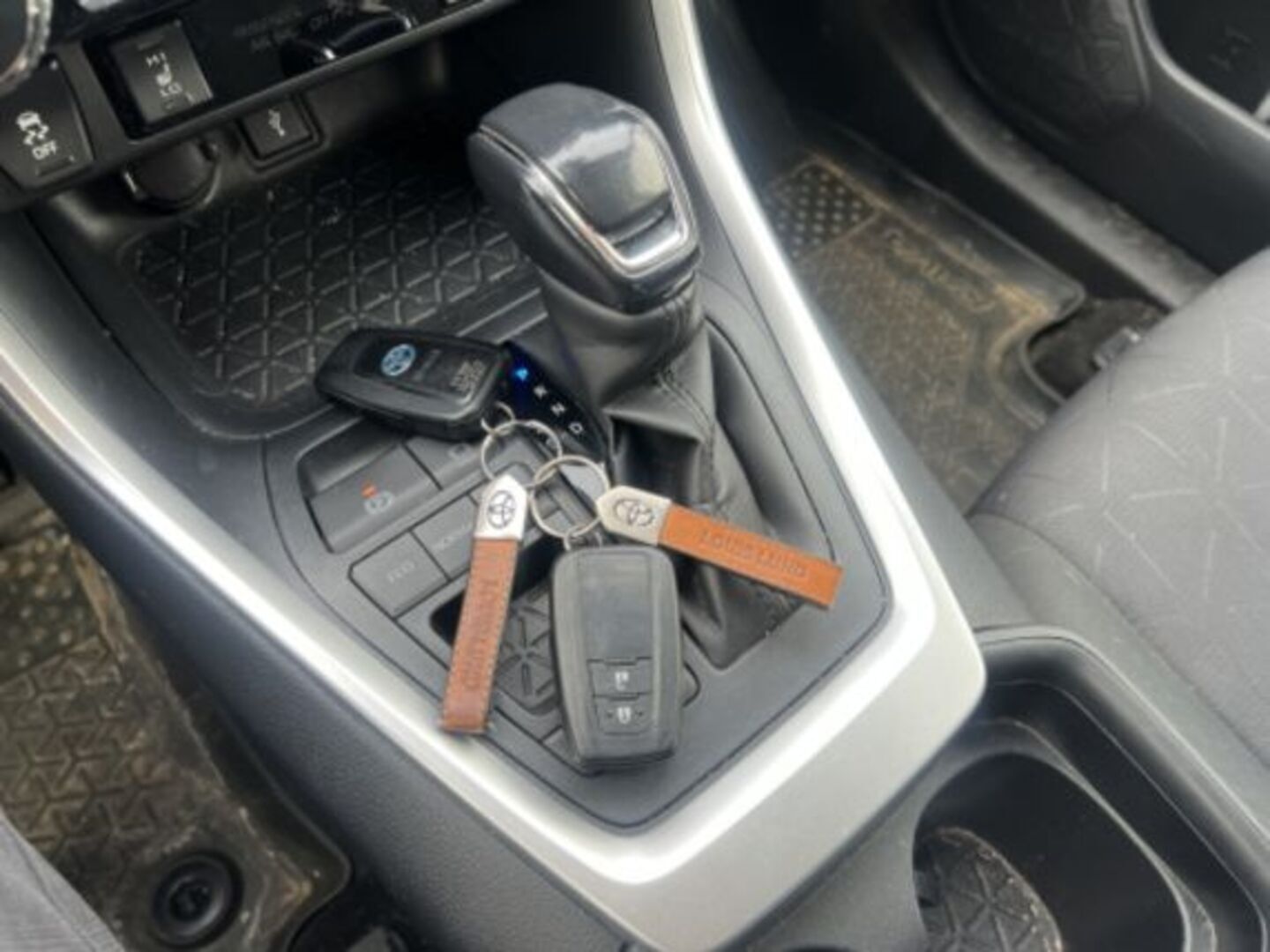 TOYOTA RAV4 2020