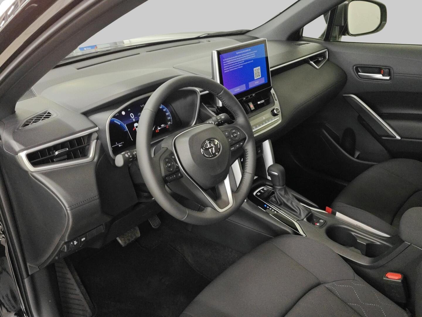 TOYOTA Corolla Cross 2025