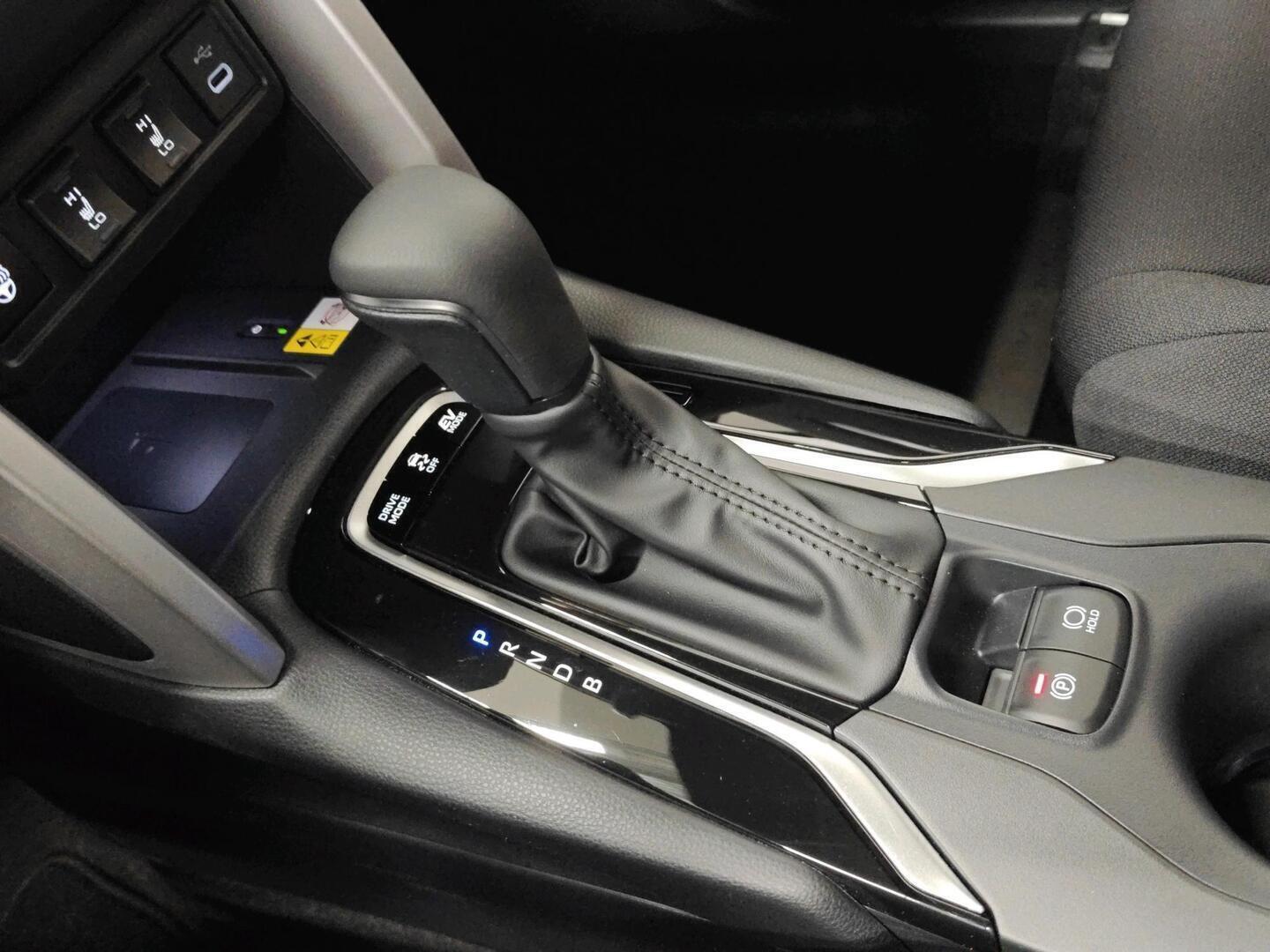 TOYOTA Corolla Cross 2025