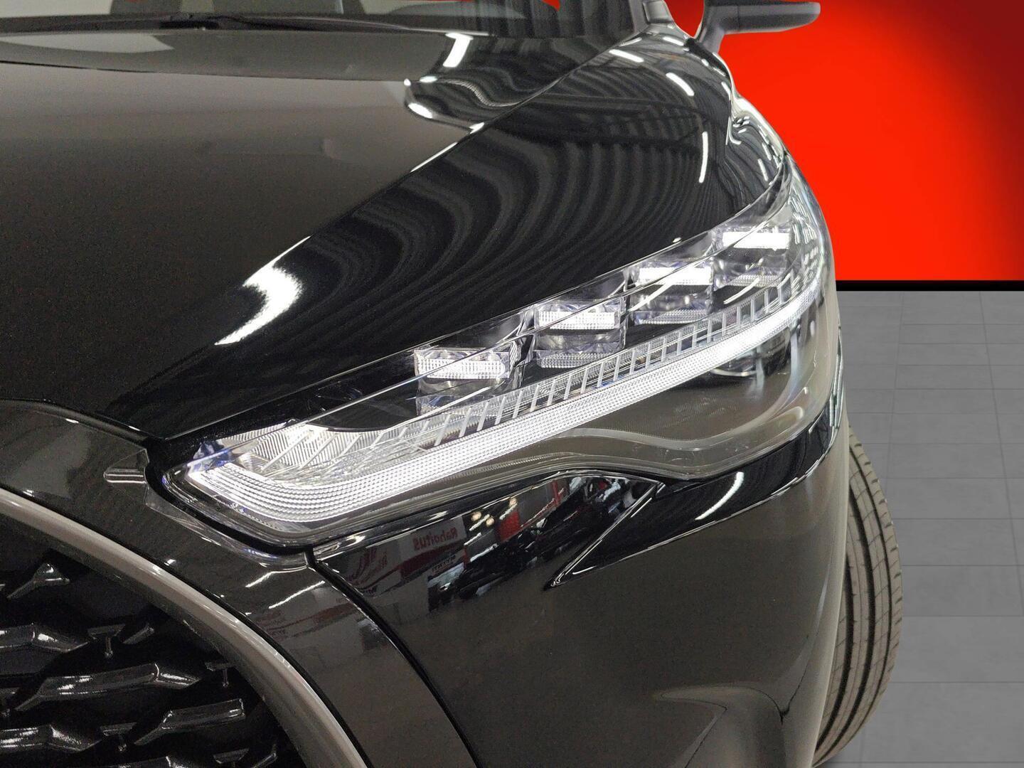 TOYOTA Corolla Cross 2025