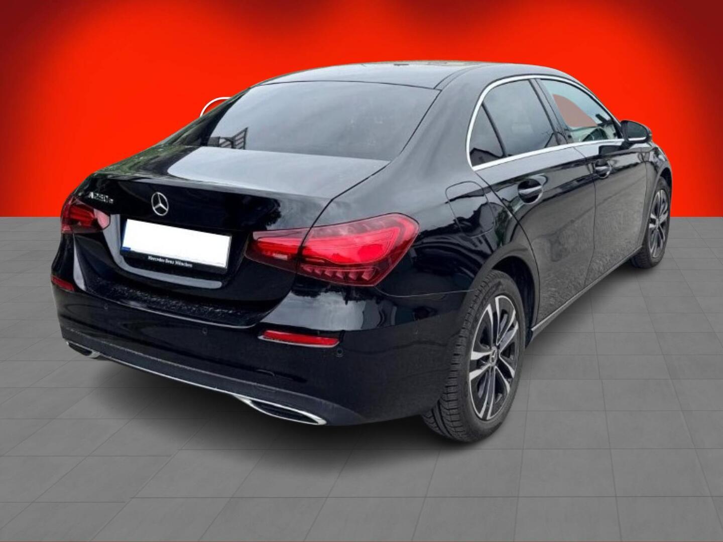 MERCEDES-BENZ A 2024