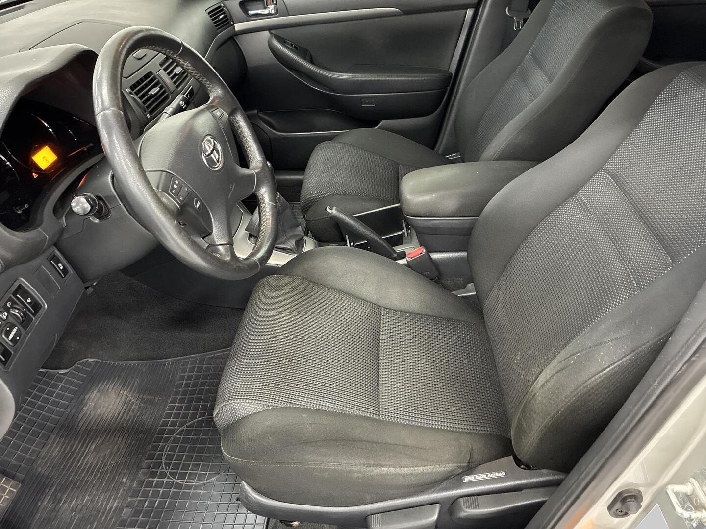 TOYOTA Avensis 2008