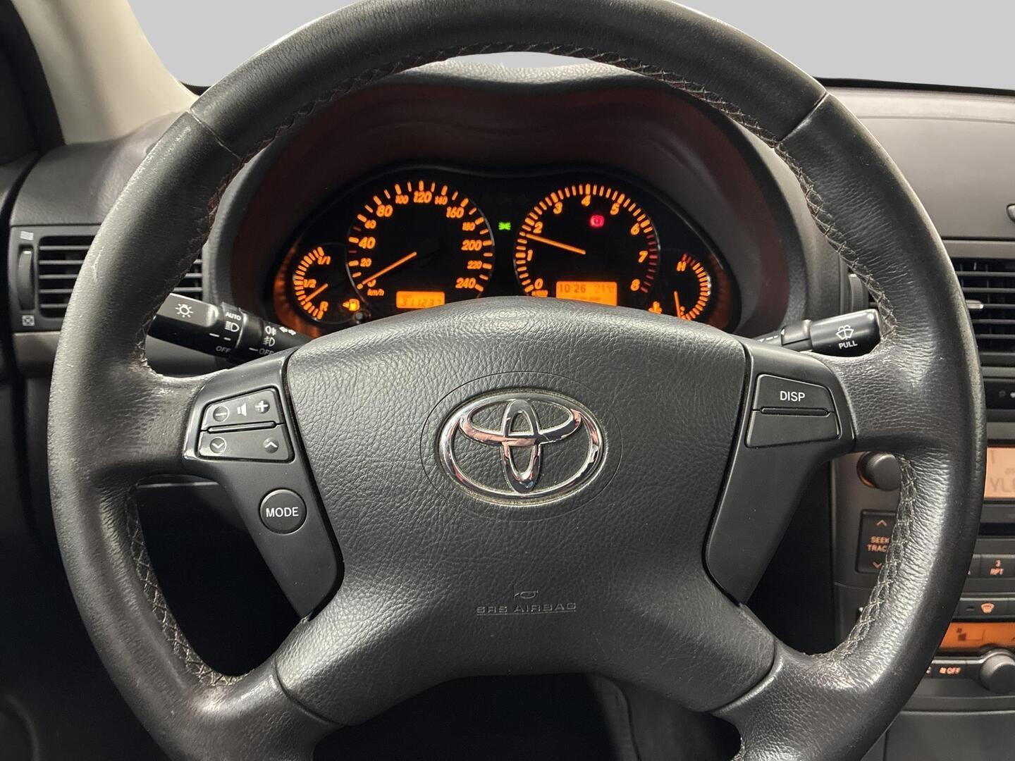 TOYOTA Avensis 2008