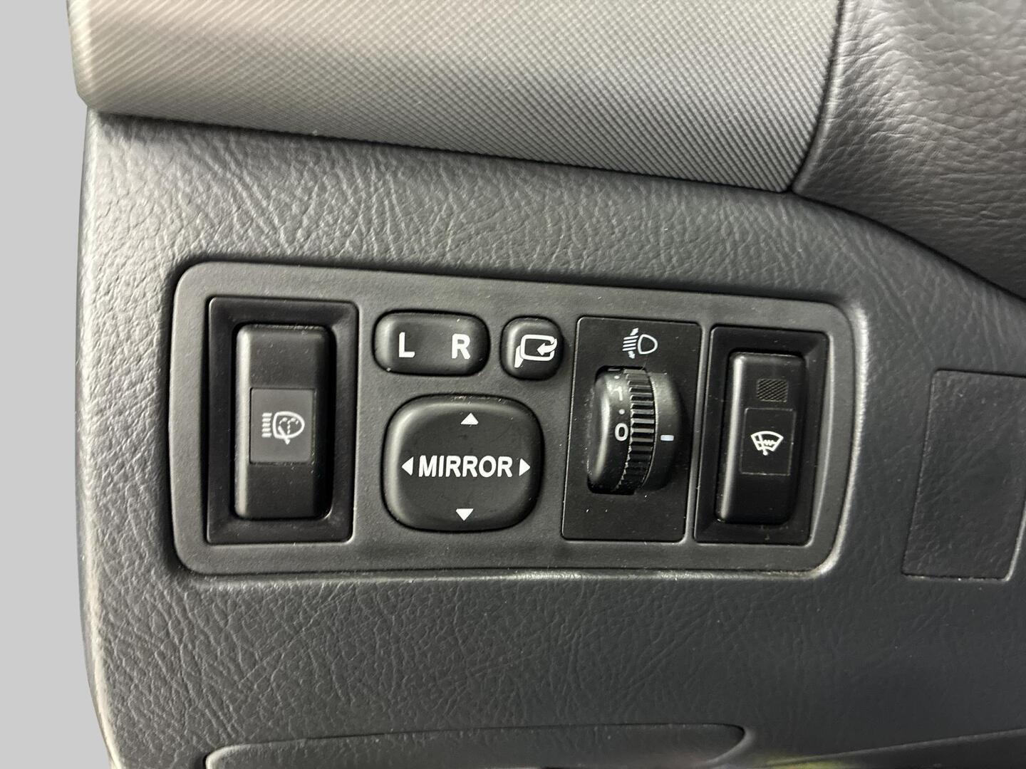 TOYOTA Avensis 2008
