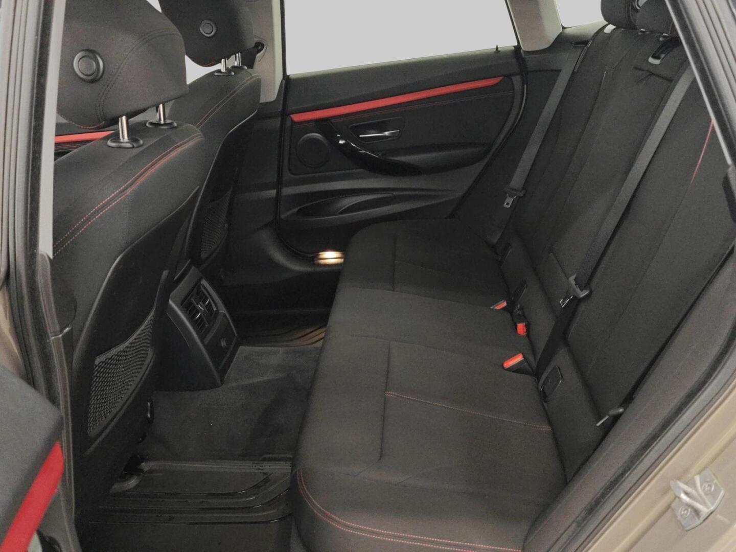 BMW 320 Gran Turismo 2015