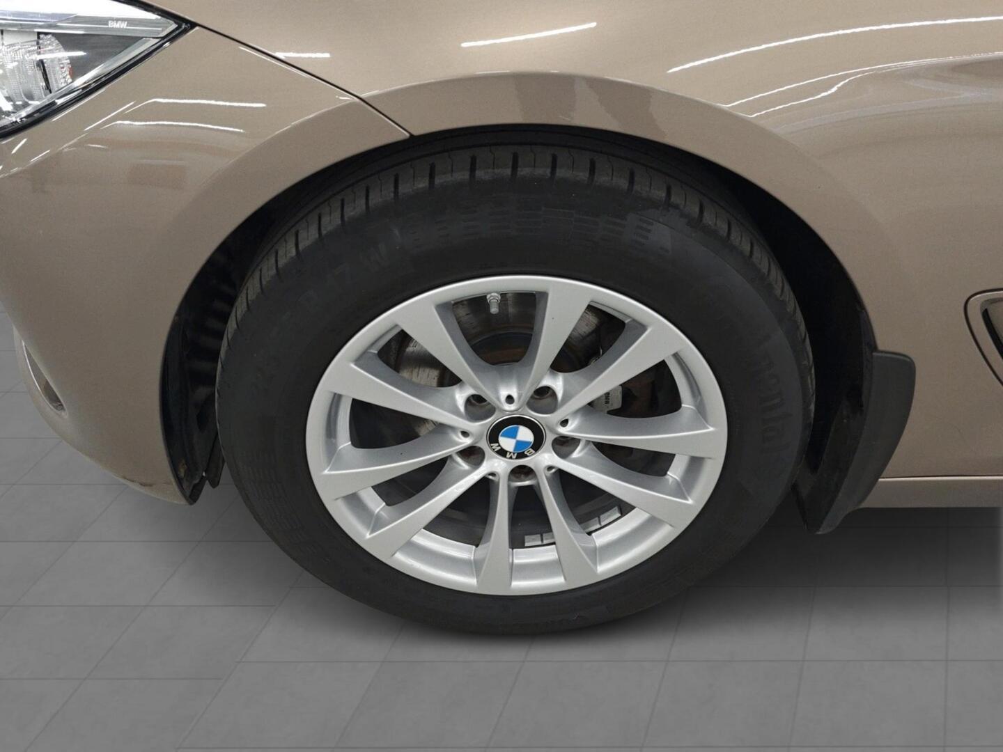 BMW 320 Gran Turismo 2015