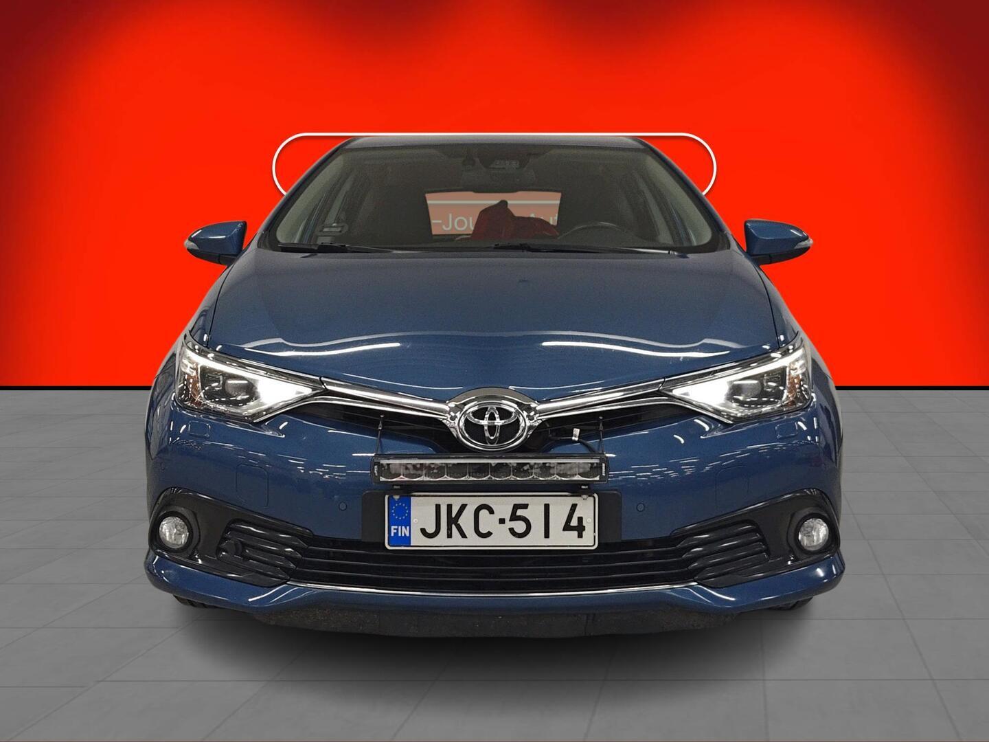 TOYOTA Auris 2016