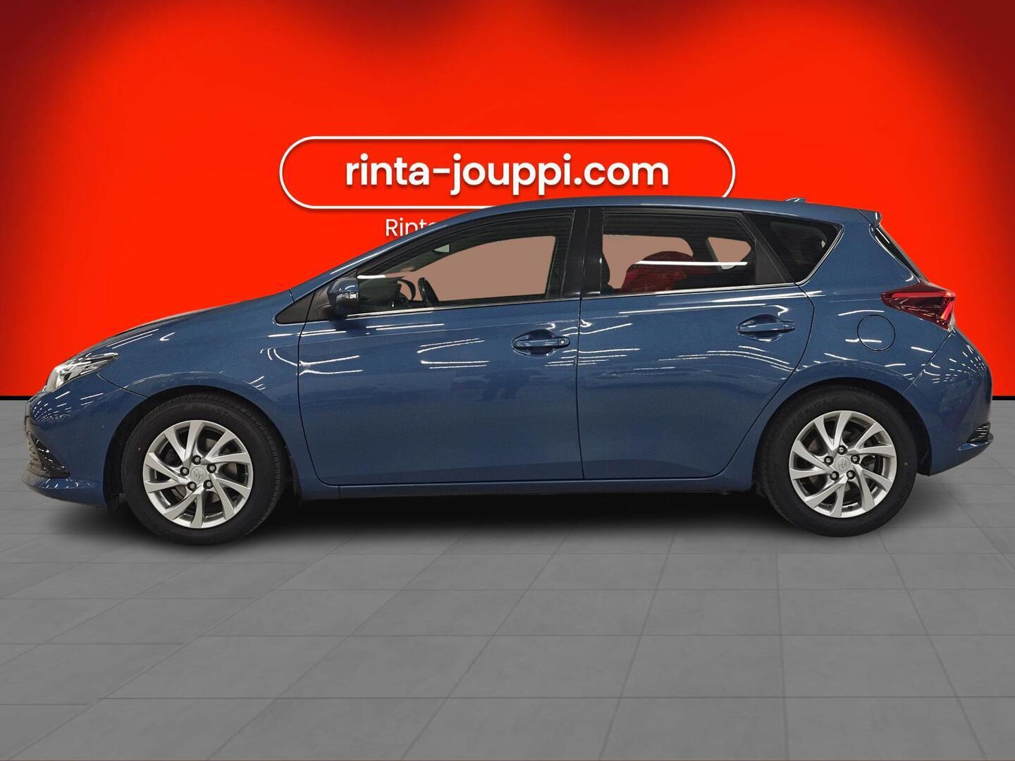 TOYOTA Auris 2016