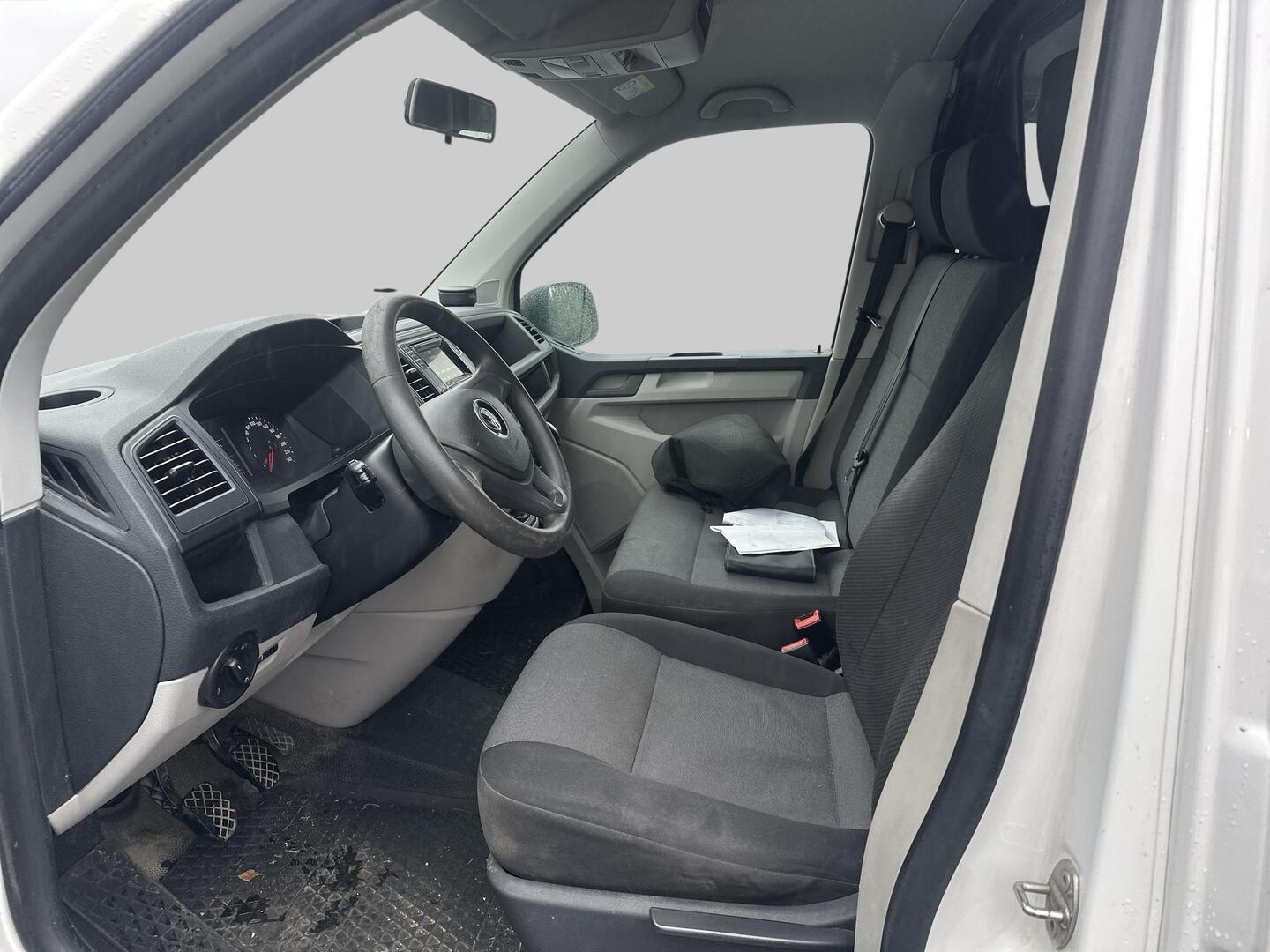 VOLKSWAGEN Transporter 2018