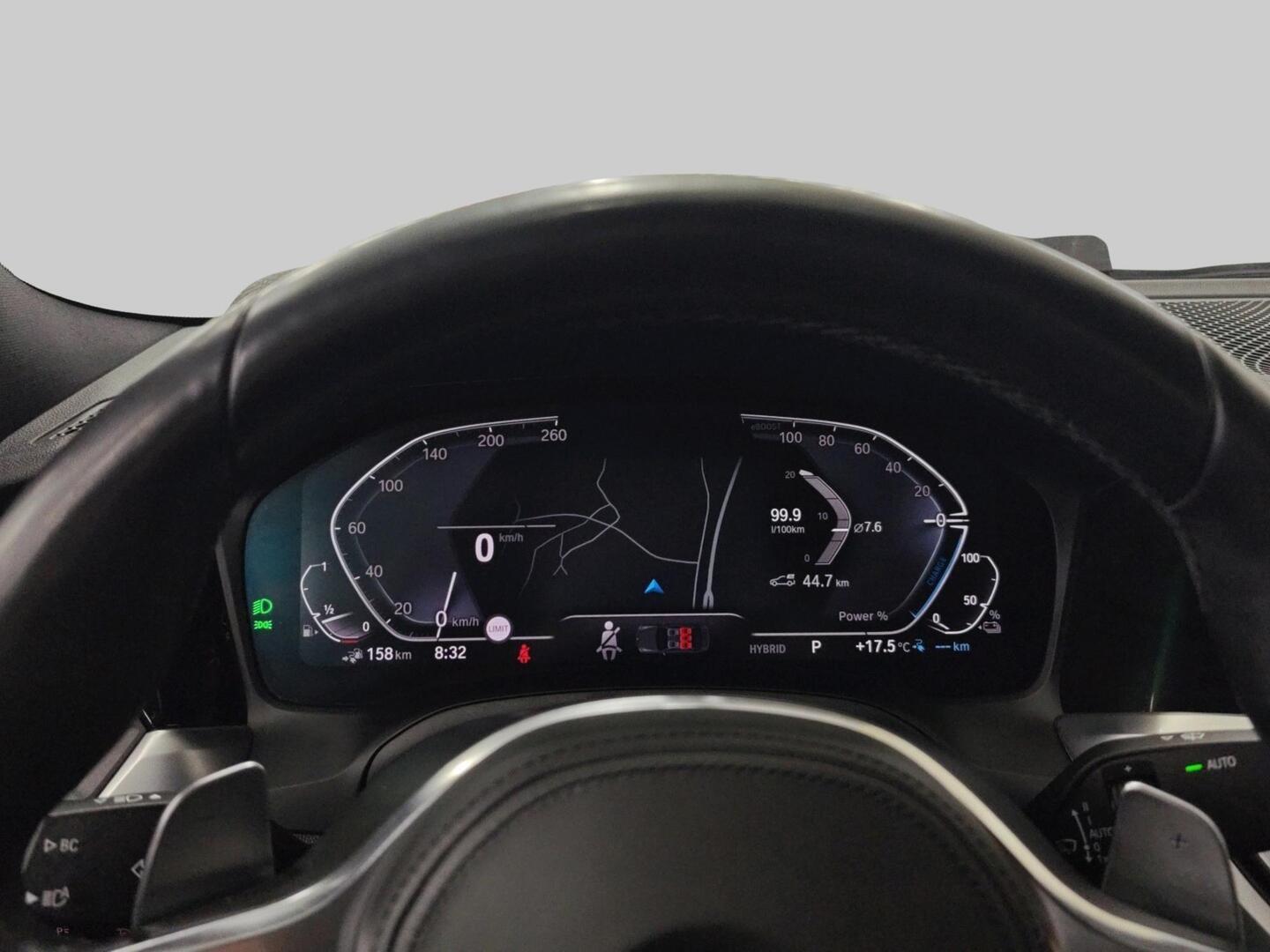 BMW 330 2019