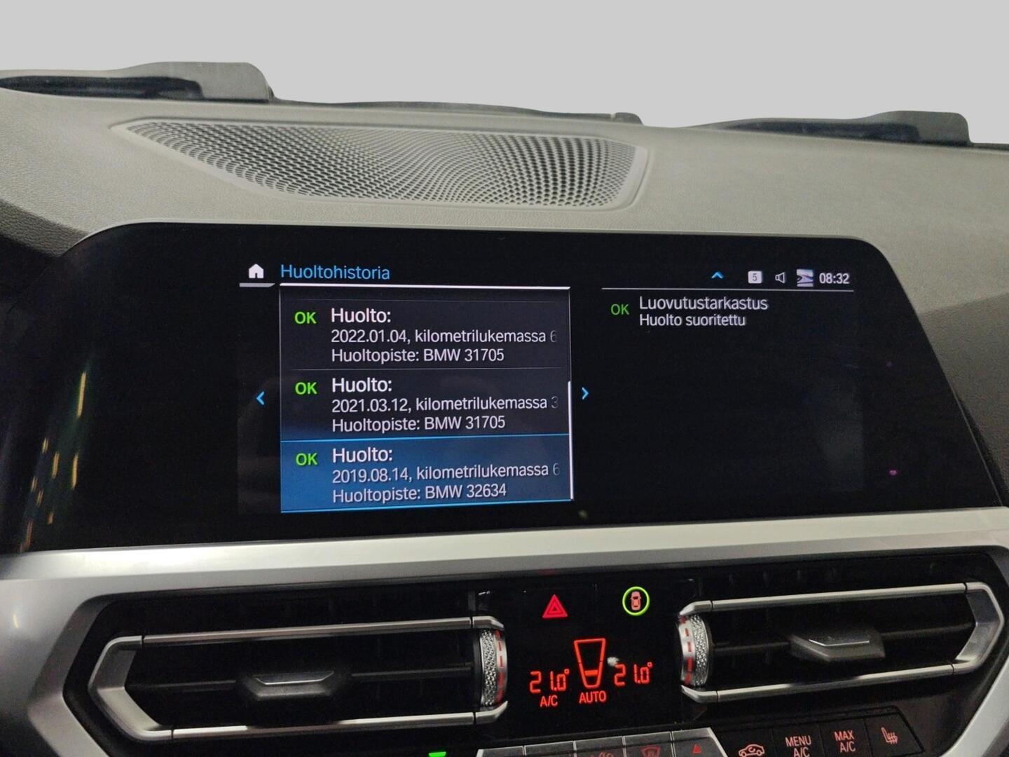 BMW 330 2019