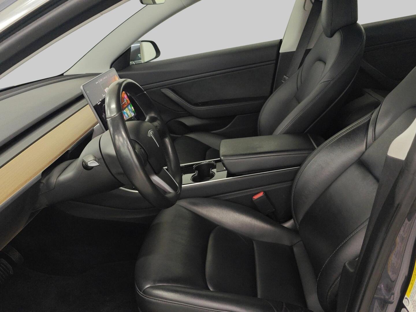 TESLA Model 3 2019