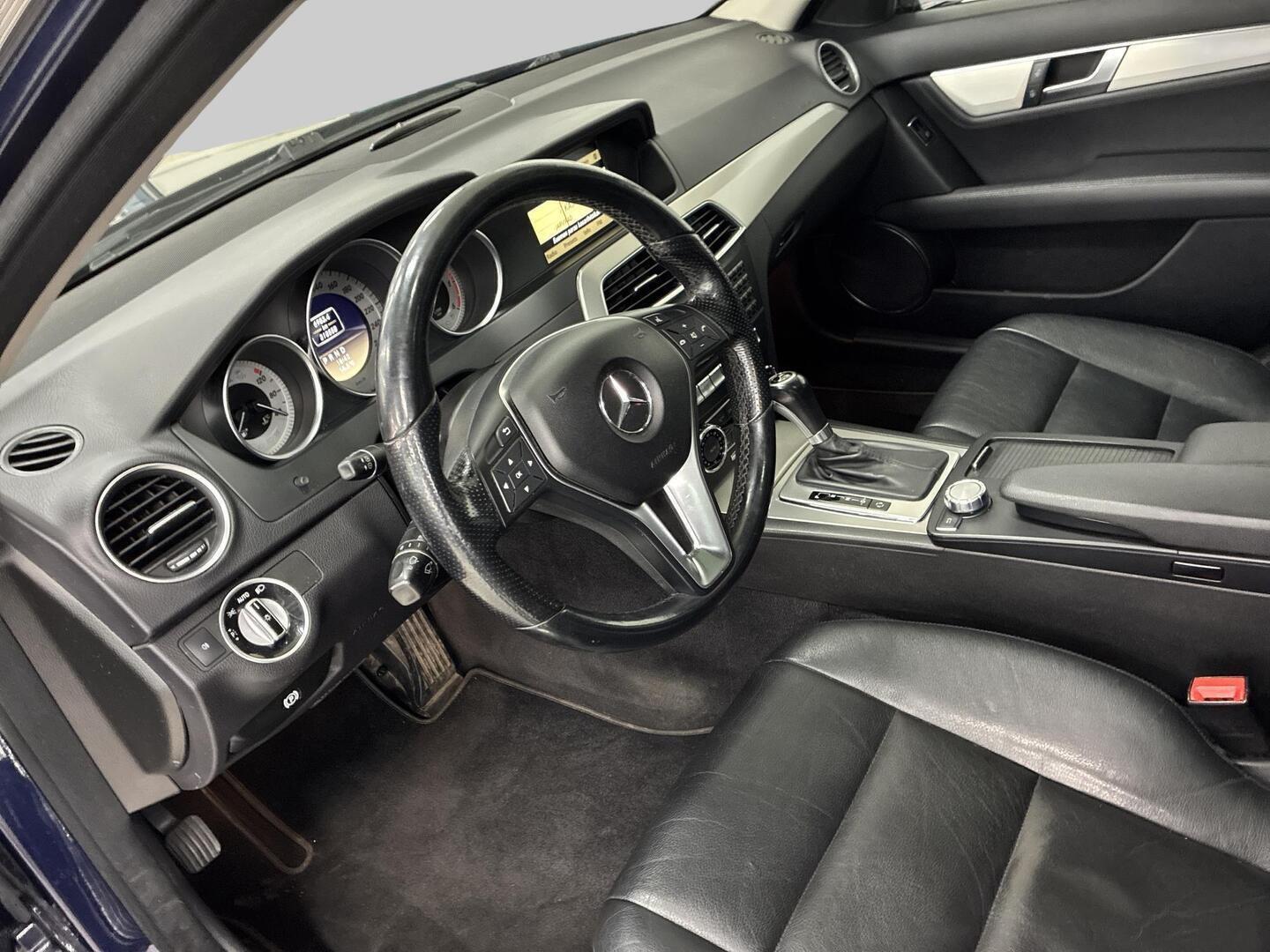 MERCEDES-BENZ C 2012