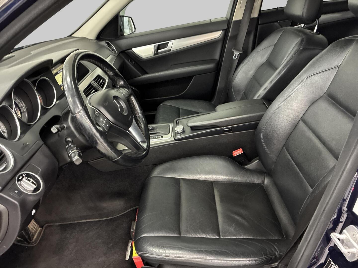 MERCEDES-BENZ C 2012