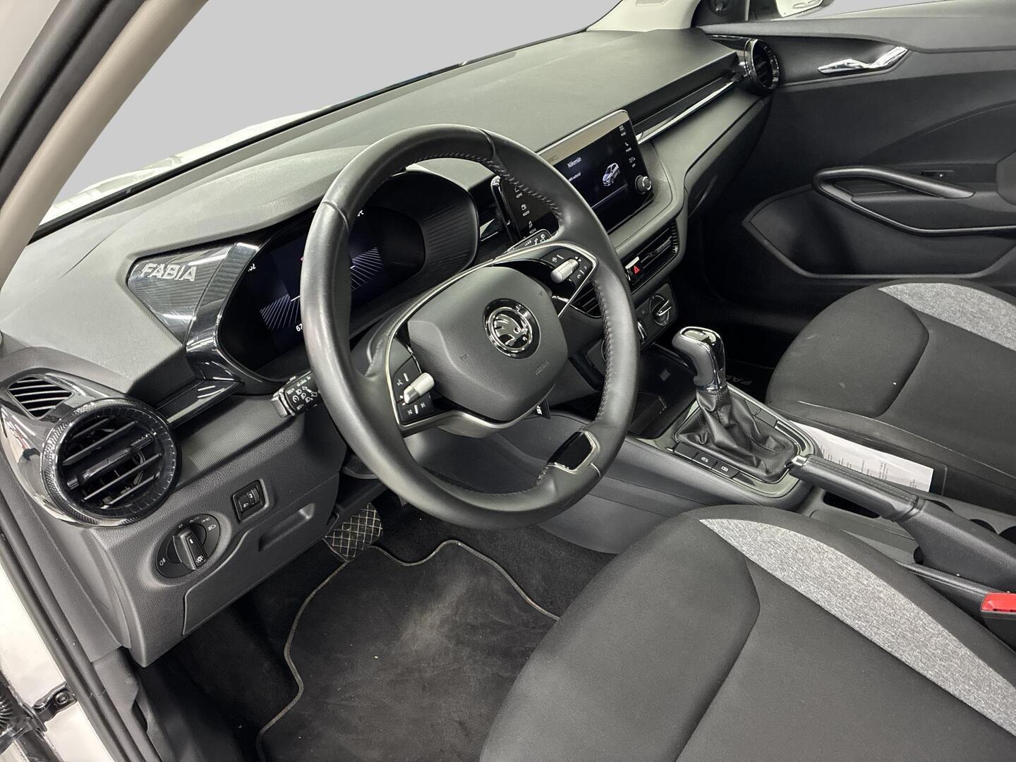SKODA FABIA 2024