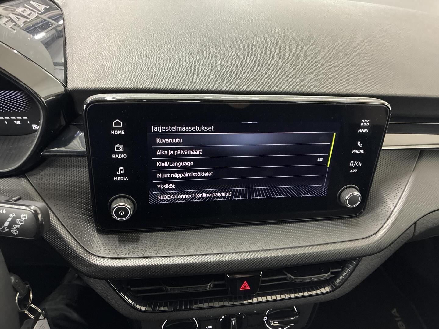 SKODA FABIA 2024