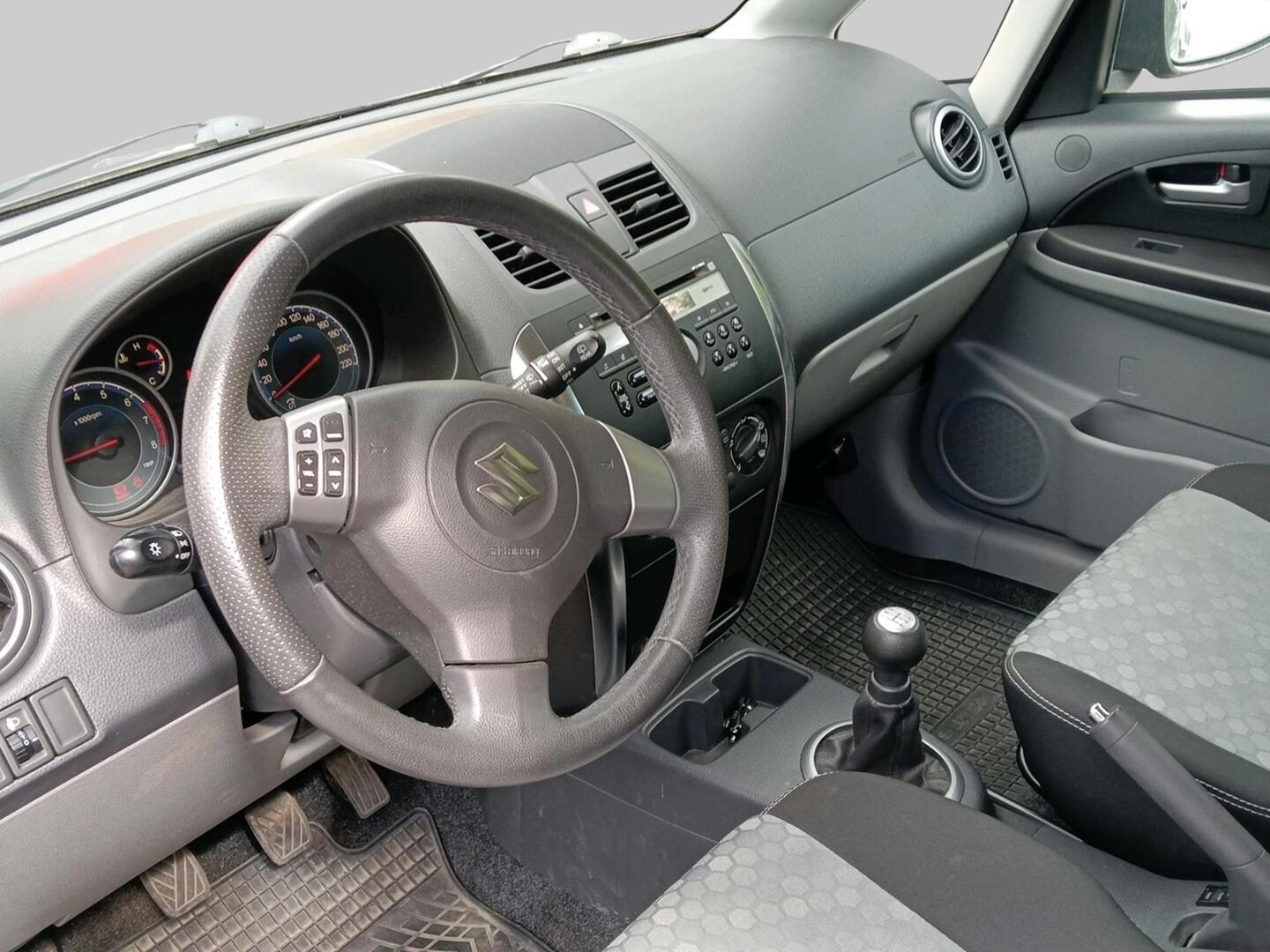 SUZUKI SX4 2012