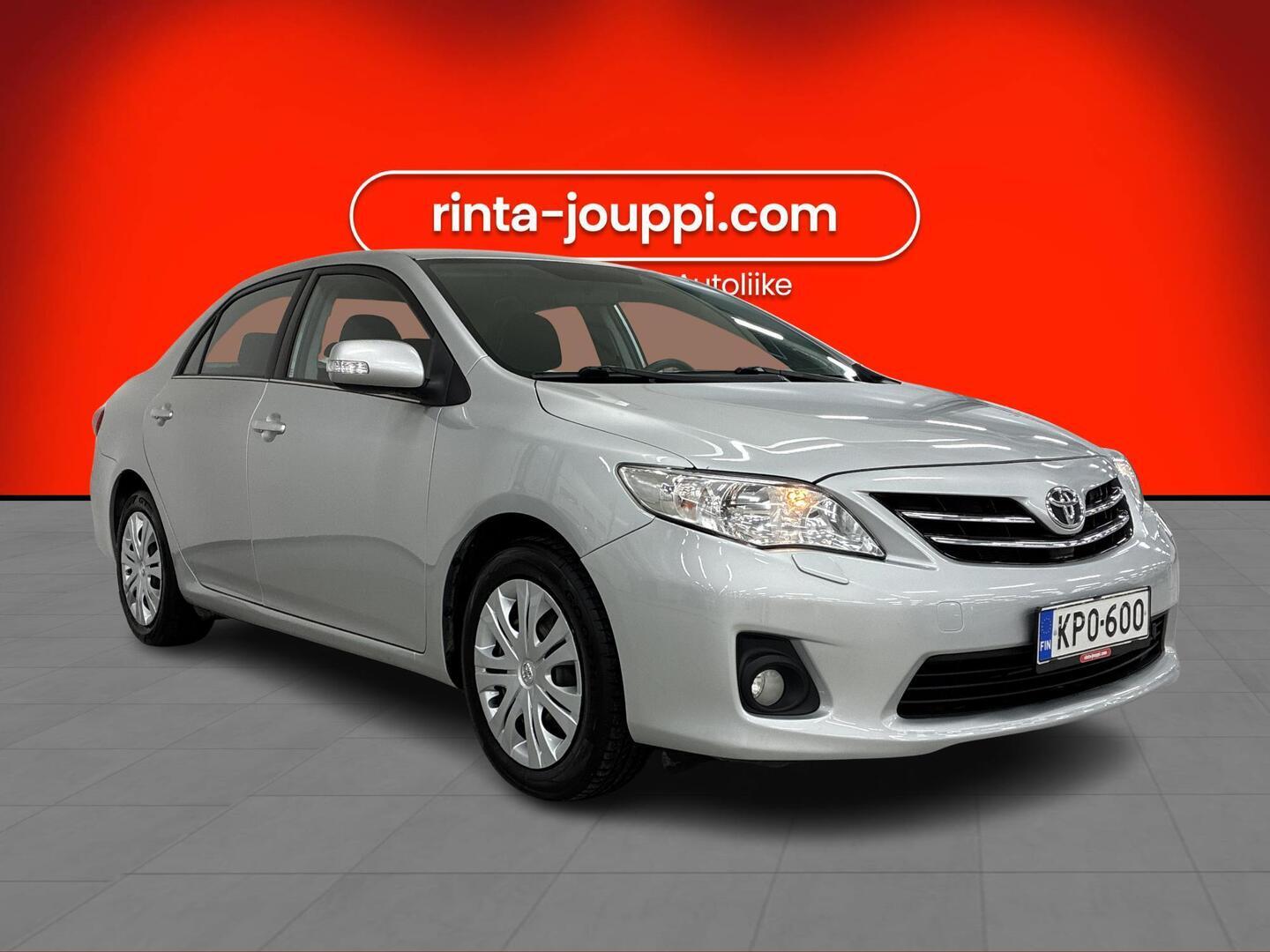 TOYOTA Corolla 2011