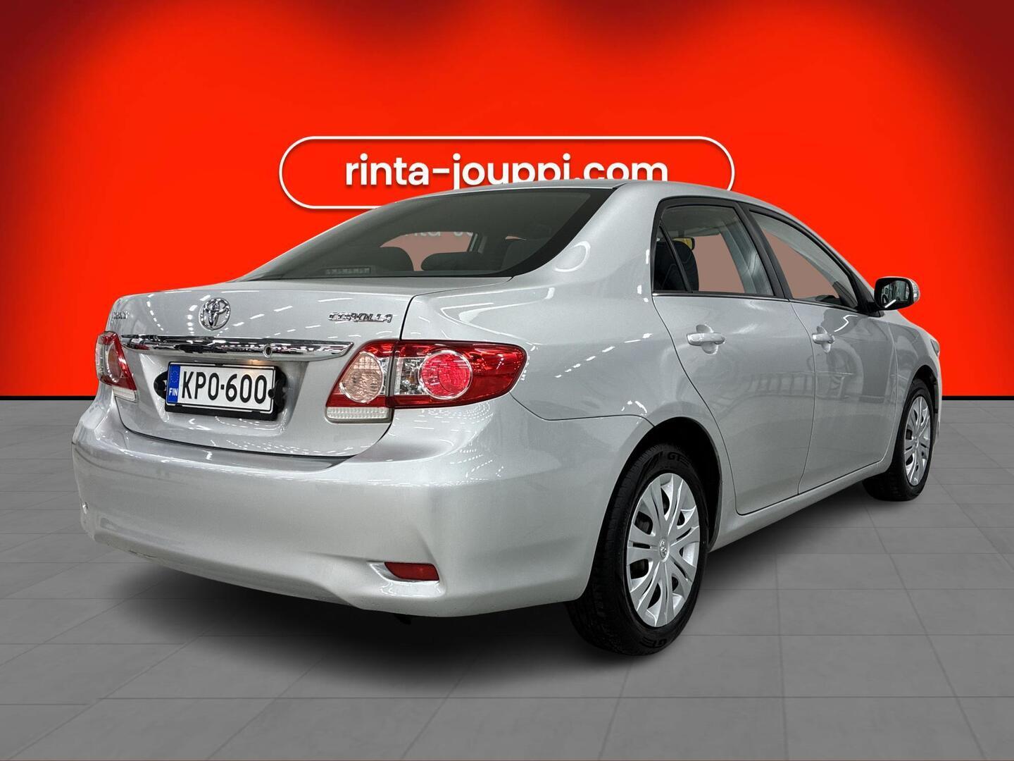 TOYOTA Corolla 2011
